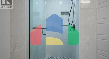 Residential - Single Family Home - Kitchener, Canada - Canada