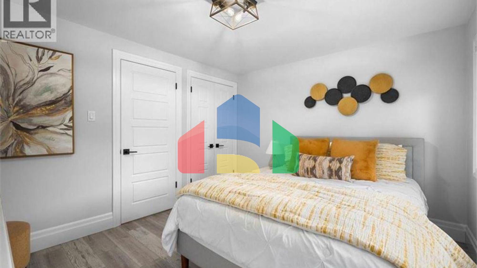 Residential - Single Family Home - Kitchener, Canada - Canada