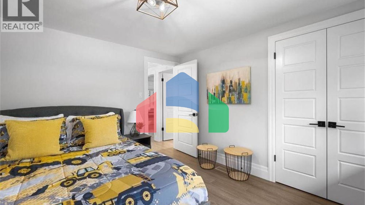 Residential - Single Family Home - Kitchener, Canada - Canada