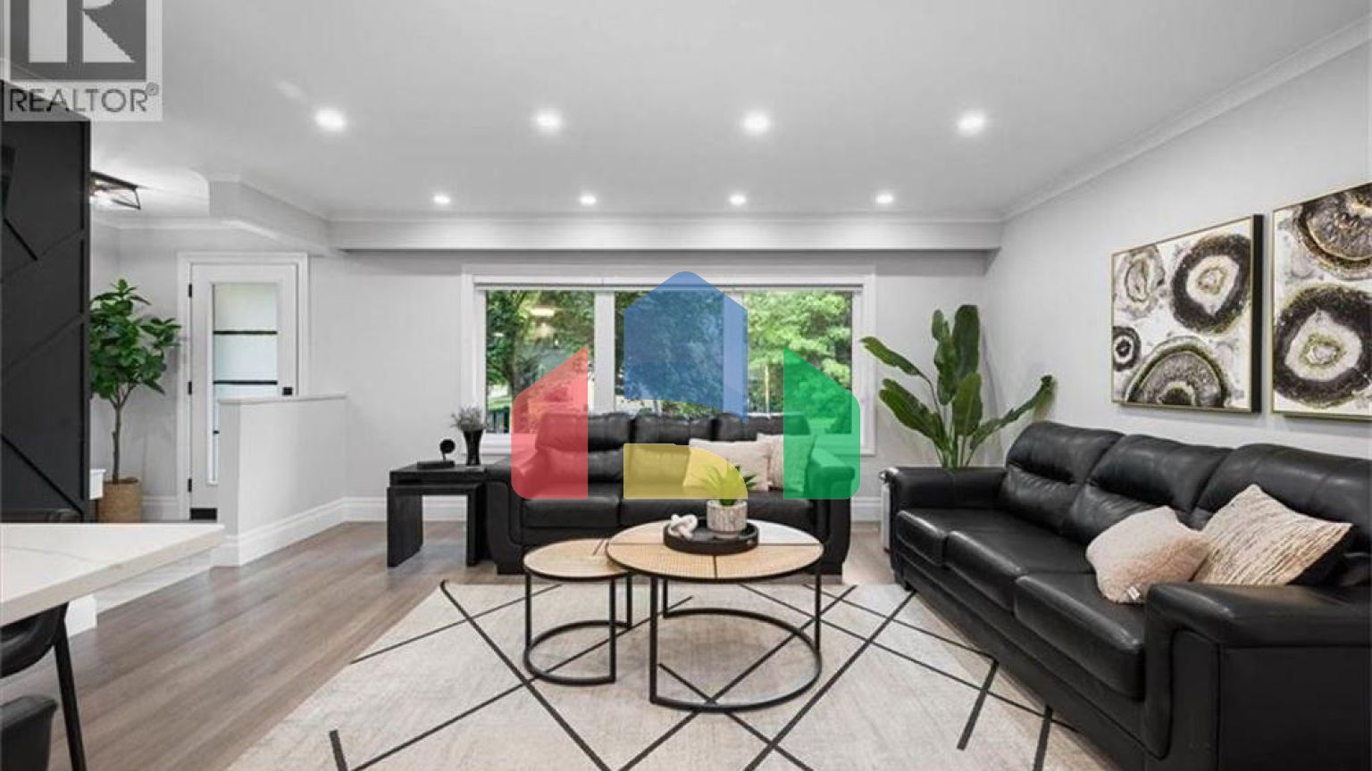 Residential - Single Family Home - Kitchener, Canada - Canada