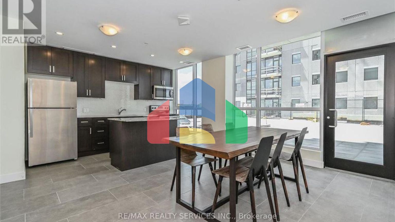 Residential - Condo/Apartment - Kitchener, Canada - Canada