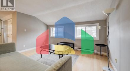 Residential - Single Family Home - Kitchener, Canada - Canada