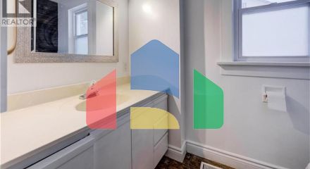 Residential - Single Family Home - Kitchener, Canada - Canada