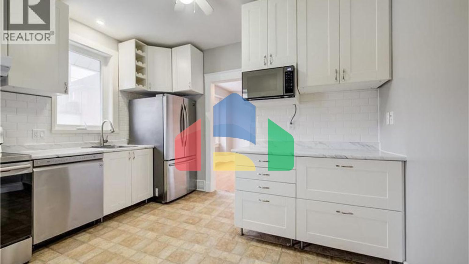 Residential - Single Family Home - Kitchener, Canada - Canada