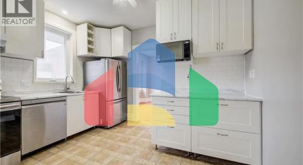 Residential - Single Family Home - Kitchener, Canada - Canada