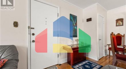 Residential - Single Family Home - Kitchener, Canada - Canada