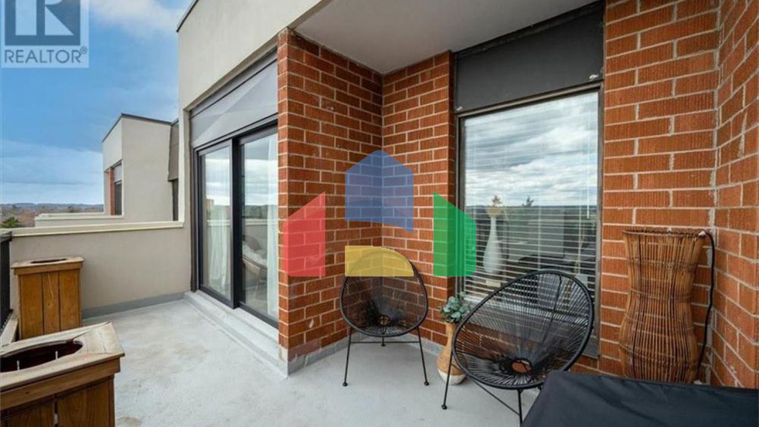 Residential - Condo/Apartment - Kitchener, Canada - Canada