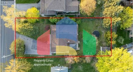 Residential - Single Family Home - Kitchener, Canada - Canada