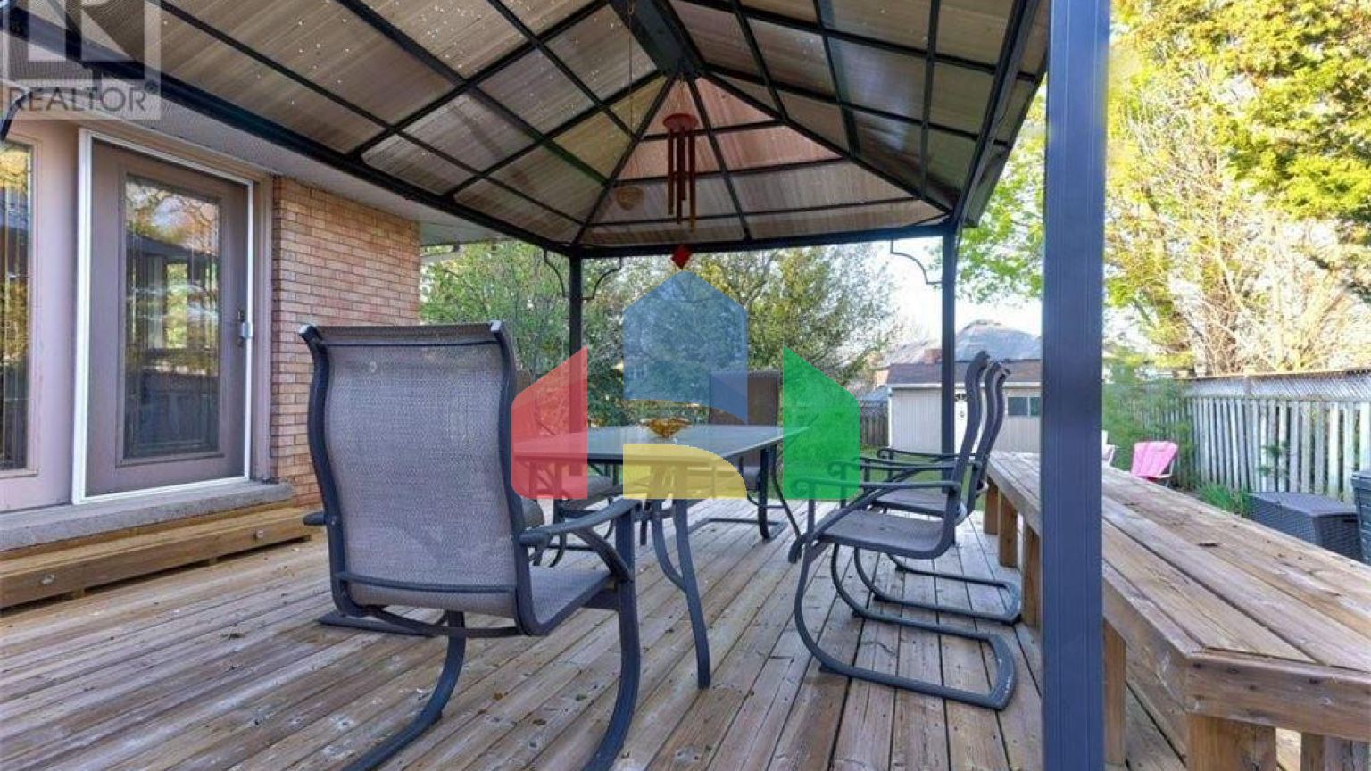 Residential - Single Family Home - Kitchener, Canada - Canada