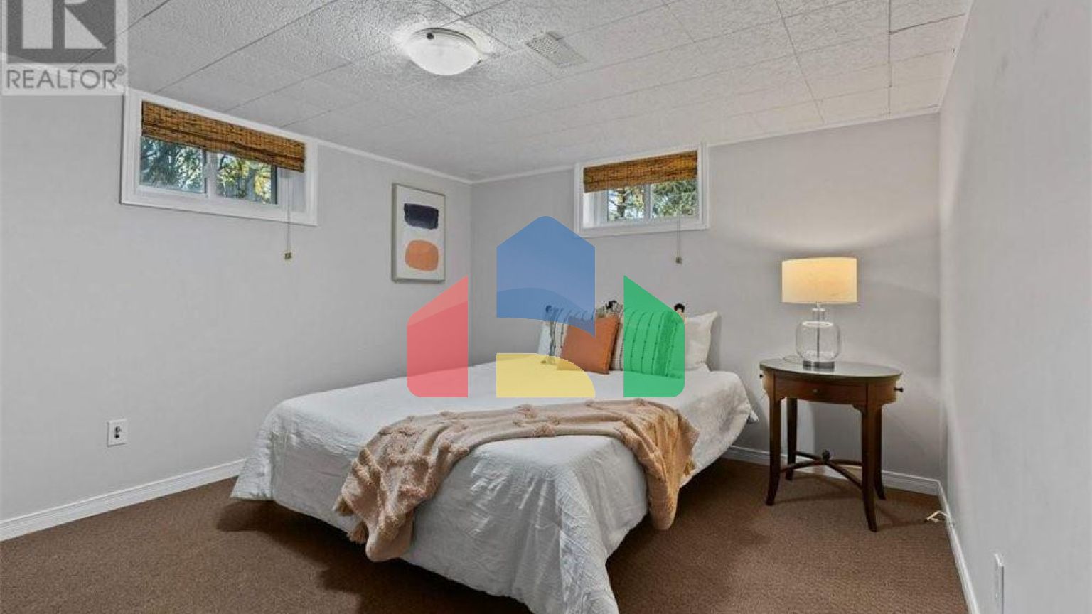 Residential - Single Family Home - Kitchener, Canada - Canada