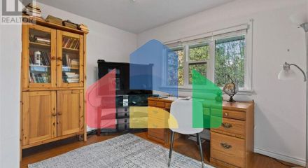 Residential - Single Family Home - Kitchener, Canada - Canada