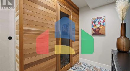 Residential - Single Family Home - Kitchener, Canada - Canada