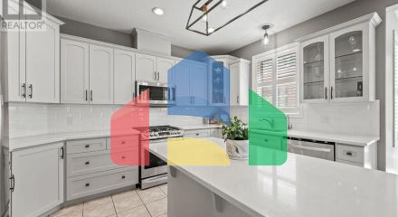 Residential - Single Family Home - Kitchener, Canada - Canada