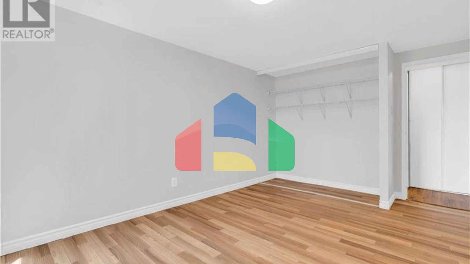 Residential - Condo/Apartment - Kitchener, Canada - Canada