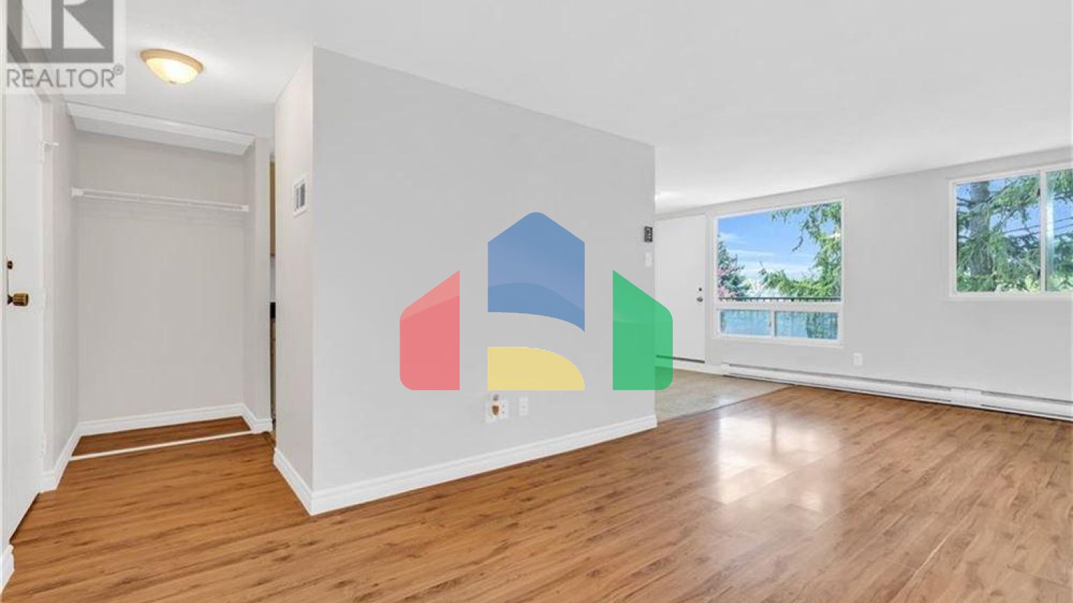 Residential - Condo/Apartment - Kitchener, Canada - Canada