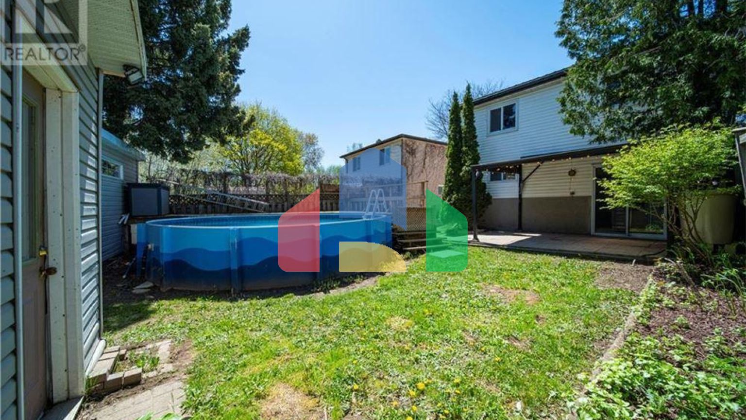 Residential - Single Family Home - Kitchener, Canada - Canada