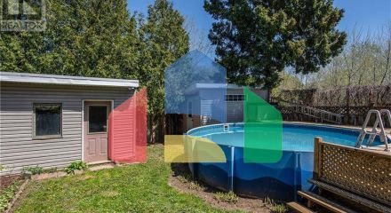 Residential - Single Family Home - Kitchener, Canada - Canada