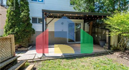 Residential - Single Family Home - Kitchener, Canada - Canada