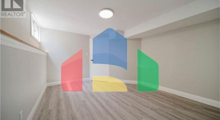 Residential - Single Family Home - Kitchener, Canada - Canada