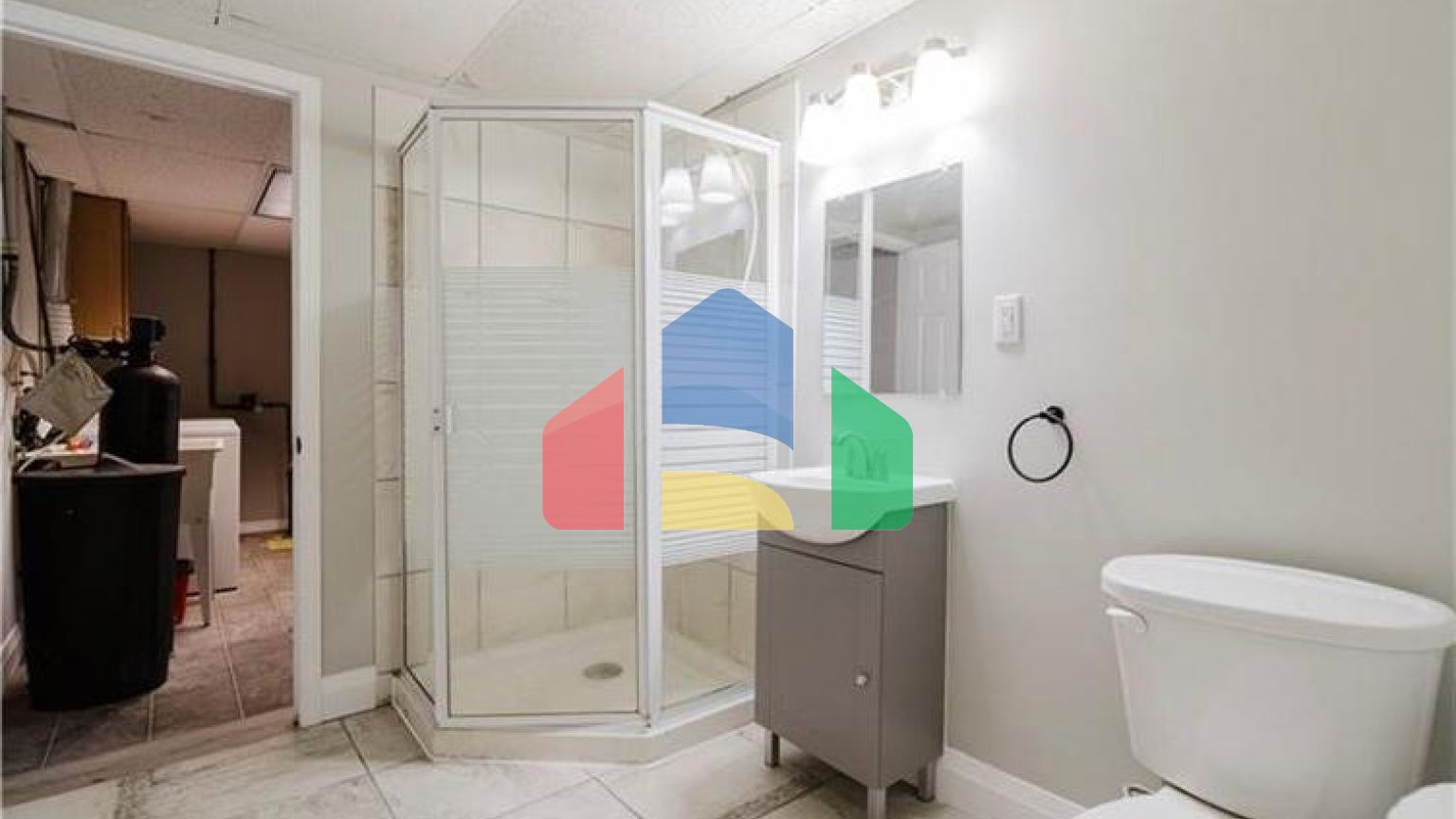 Residential - Single Family Home - Kitchener, Canada - Canada