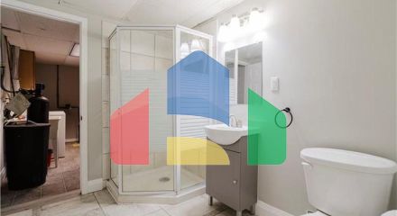 Residential - Single Family Home - Kitchener, Canada - Canada