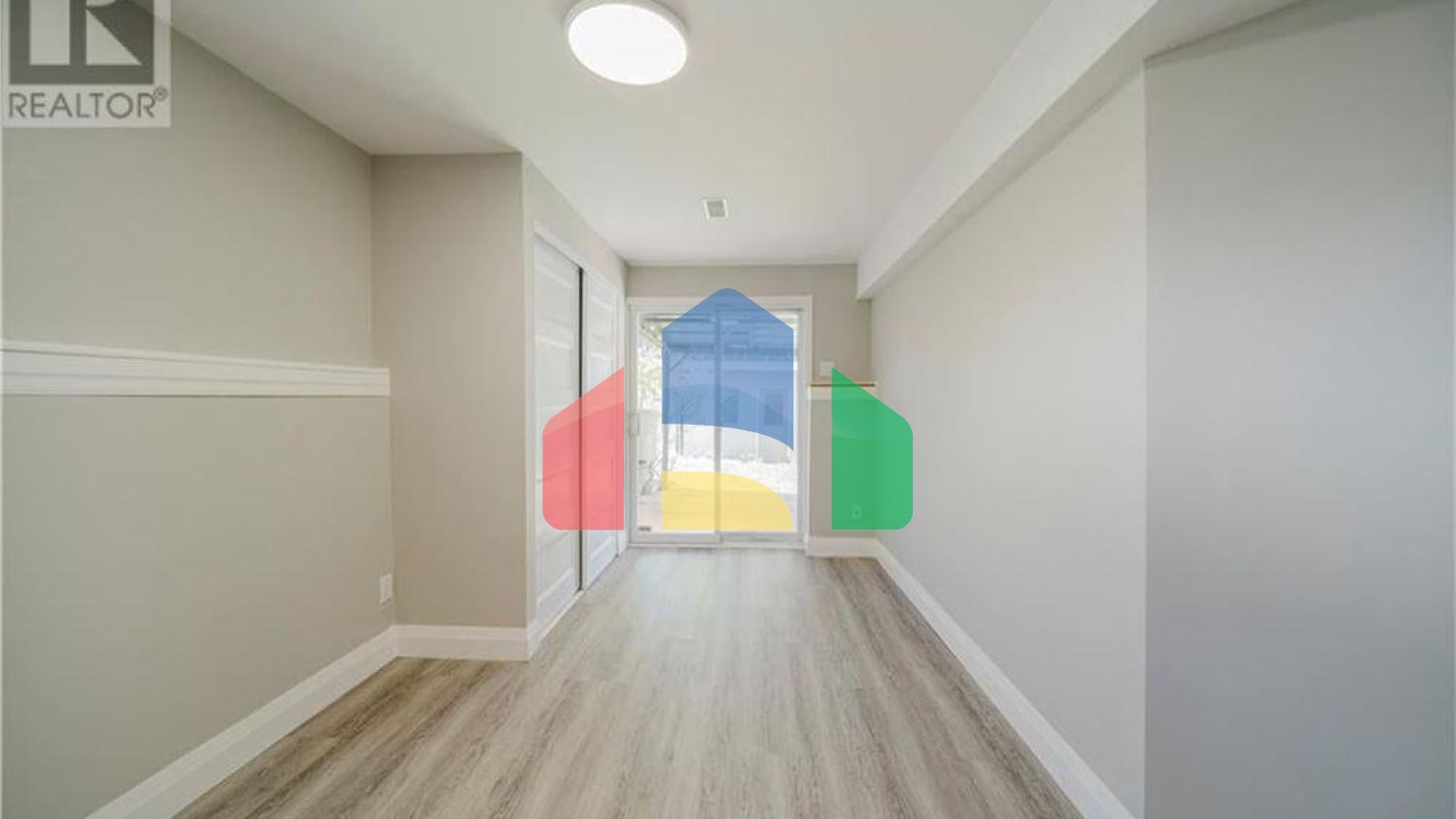 Residential - Single Family Home - Kitchener, Canada - Canada