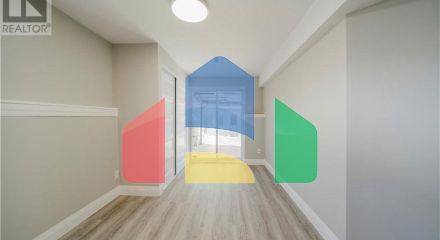 Residential - Single Family Home - Kitchener, Canada - Canada