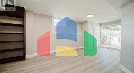 Residential - Single Family Home - Kitchener, Canada - Canada