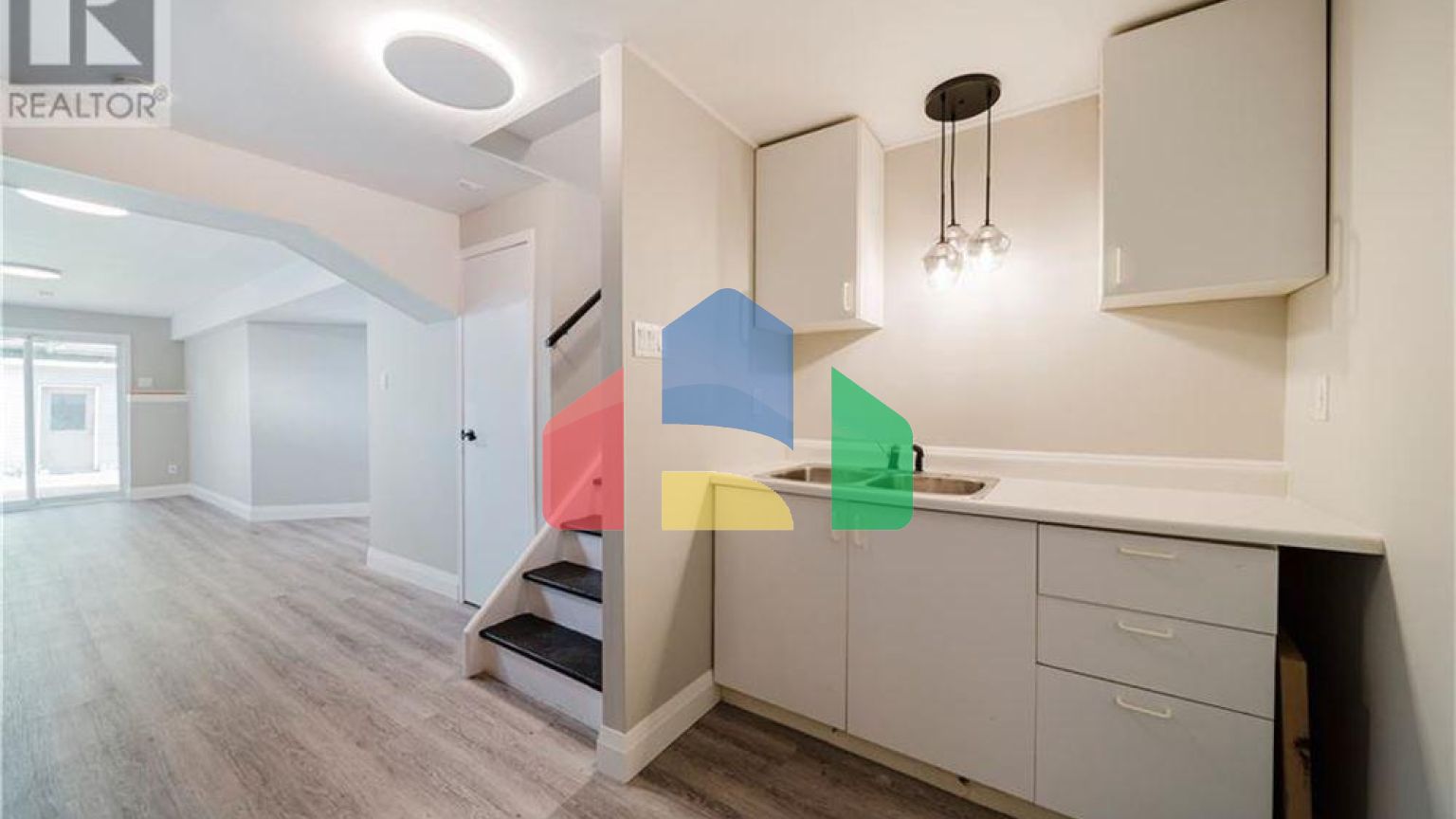 Residential - Single Family Home - Kitchener, Canada - Canada