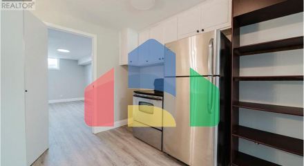 Residential - Single Family Home - Kitchener, Canada - Canada