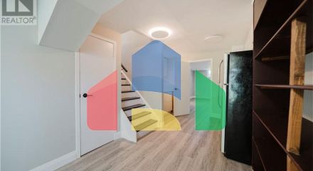 Residential - Single Family Home - Kitchener, Canada - Canada