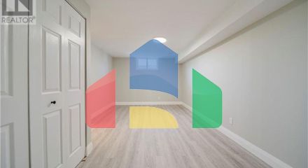 Residential - Single Family Home - Kitchener, Canada - Canada