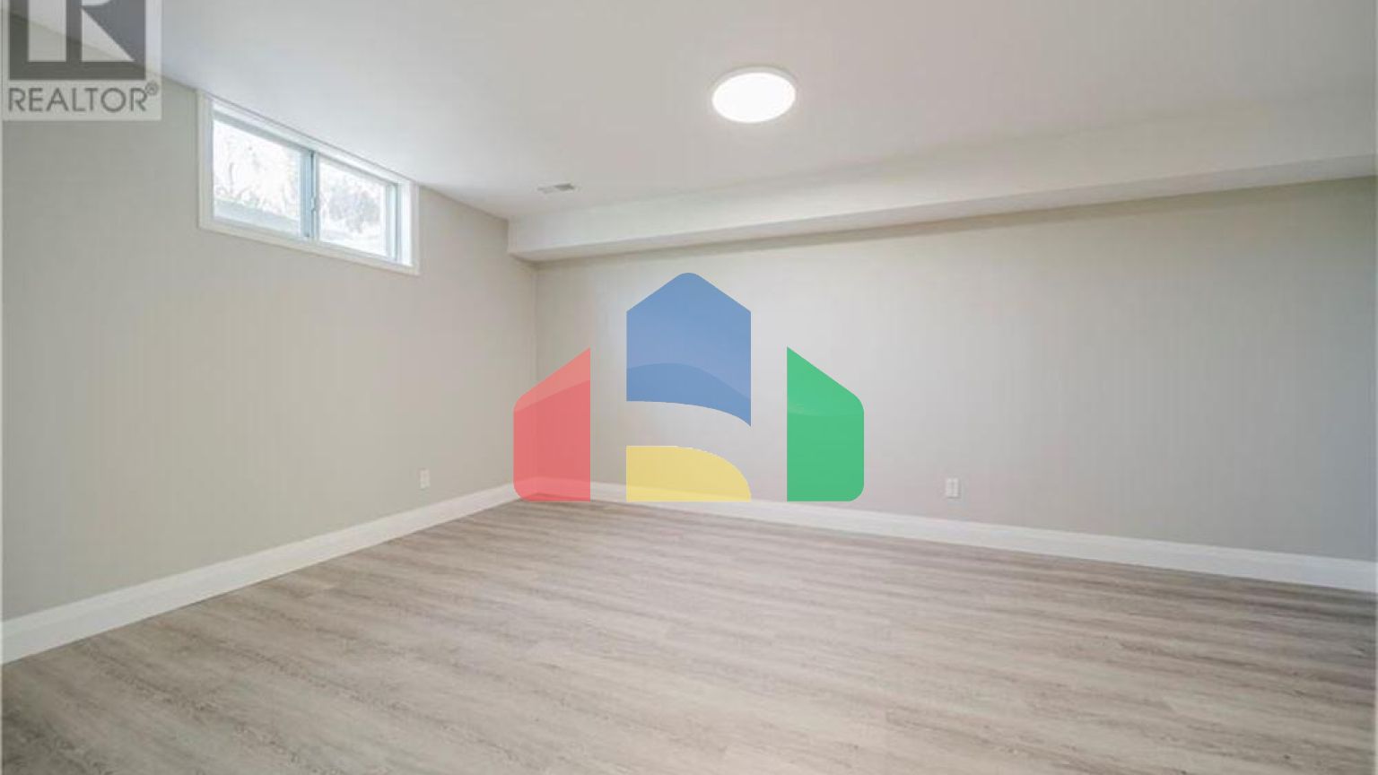 Residential - Single Family Home - Kitchener, Canada - Canada