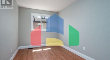 Residential - Single Family Home - Kitchener, Canada - Canada