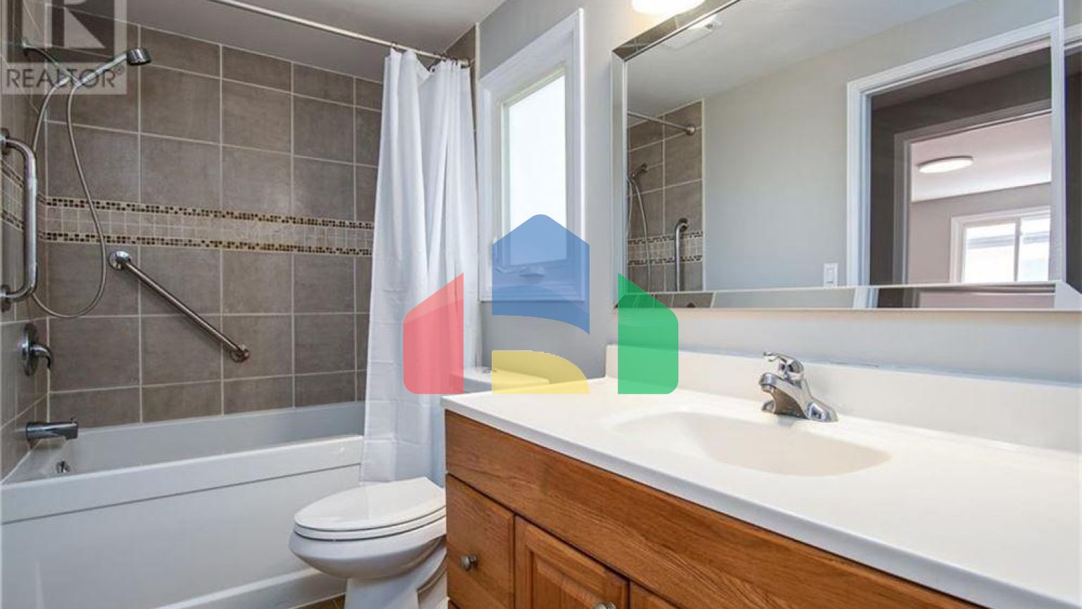 Residential - Single Family Home - Kitchener, Canada - Canada