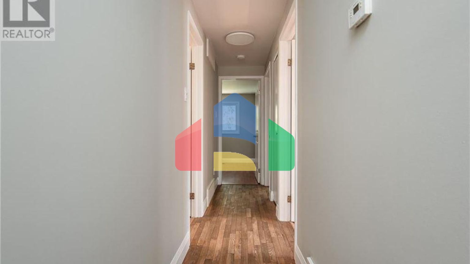 Residential - Single Family Home - Kitchener, Canada - Canada