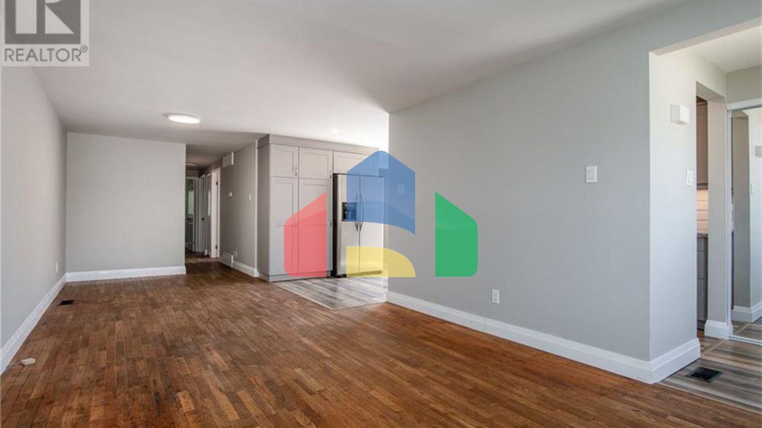 Residential - Single Family Home - Kitchener, Canada - Canada