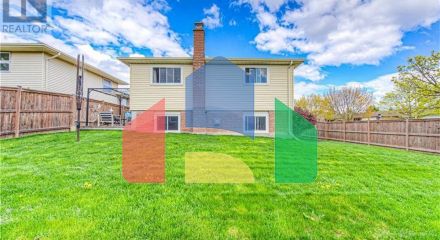 Residential - Single Family Home - Kitchener, Canada - Canada
