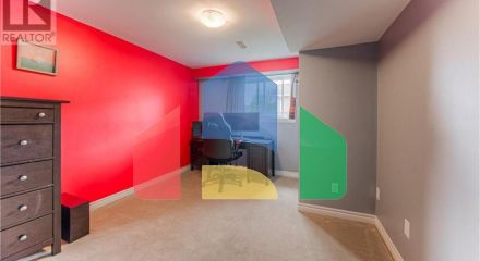 Residential - Single Family Home - Kitchener, Canada - Canada