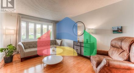 Residential - Single Family Home - Kitchener, Canada - Canada