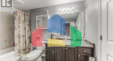 Residential - Single Family Home - Kitchener, Canada - Canada