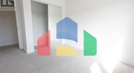 Residential - Single Family Home - Kitchener, Canada - Canada