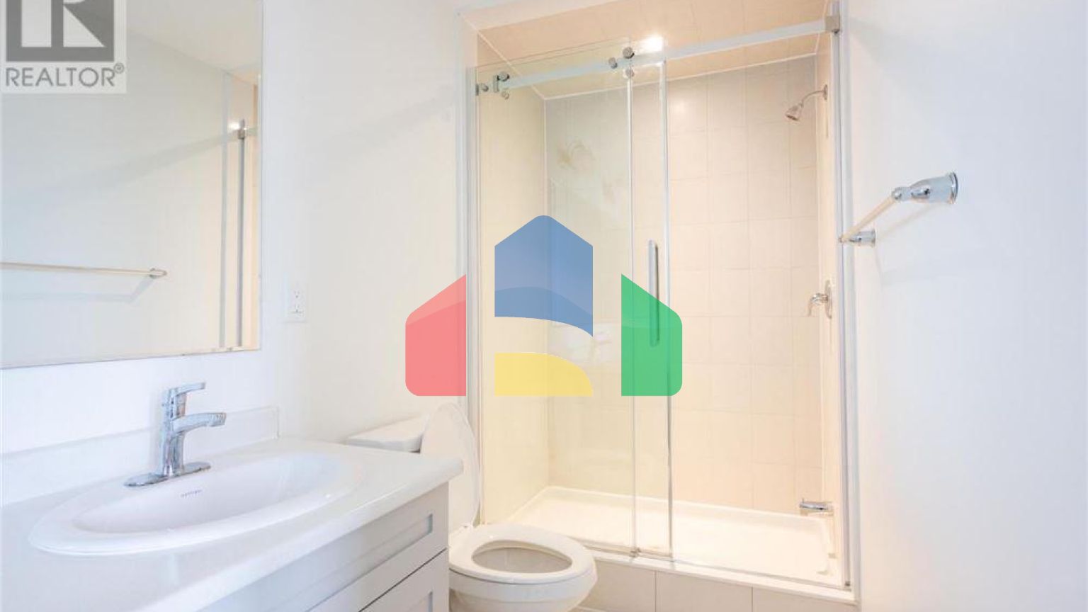 Residential - Single Family Home - Kitchener, Canada - Canada