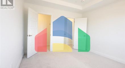 Residential - Single Family Home - Kitchener, Canada - Canada