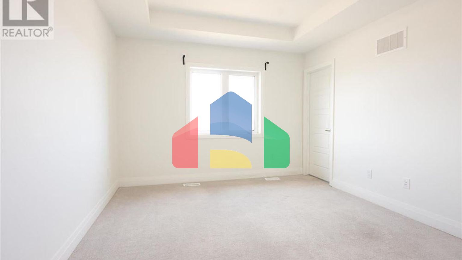 Residential - Single Family Home - Kitchener, Canada - Canada