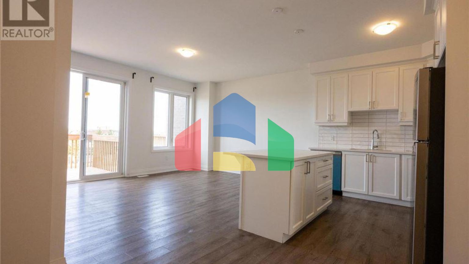 Residential - Single Family Home - Kitchener, Canada - Canada