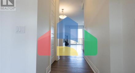 Residential - Single Family Home - Kitchener, Canada - Canada