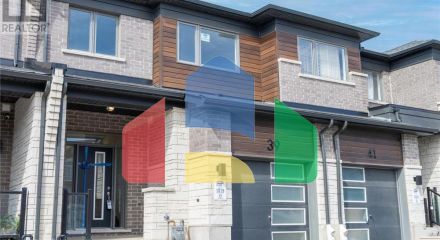 Residential - Single Family Home - Kitchener, Canada - Canada