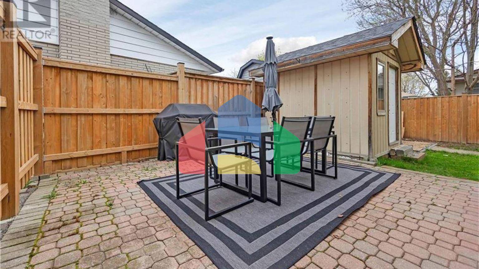 Residential - Single Family Home - Kitchener, Canada - Canada