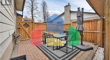 Residential - Single Family Home - Kitchener, Canada - Canada